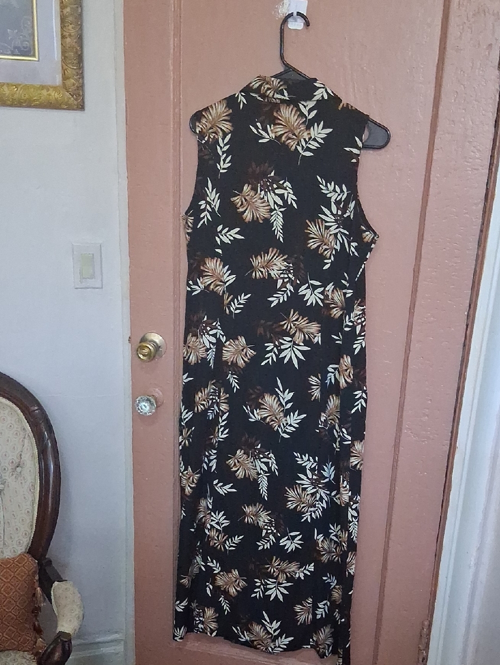 Dress - Picture 3 of 4